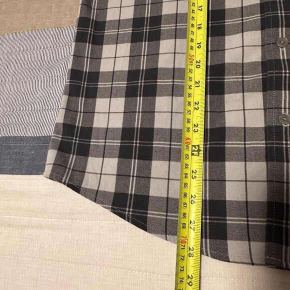 Casual Button Down Mens Large Gray & White Plaid Rugged Flannel Shirt - Picture 4 of 5